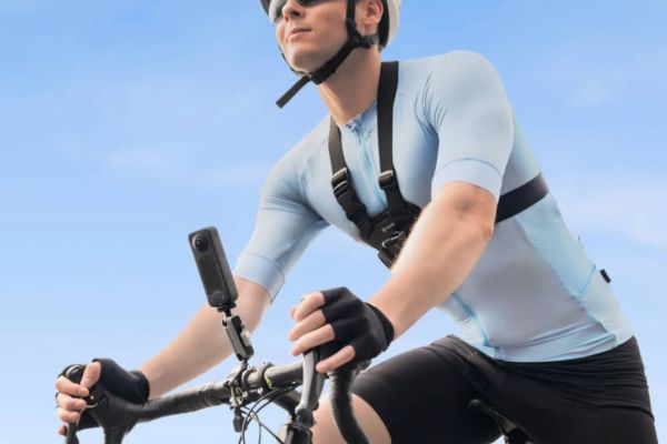 La cámara que usan cada vez más ciclistas para grabar rutas, carreras y aventuras en MTB cae de precio por debajo de los 260 euros