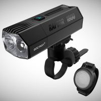 La luz para bicicleta Gaciron Raptor 1800 cae de precio en Amazon y se convierte en una de las ofertas más interesantes para rodar de noche