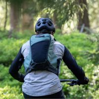 La mochila de Decathlon que cada vez se ve más en rutas de MTB largas y salidas de todo el día