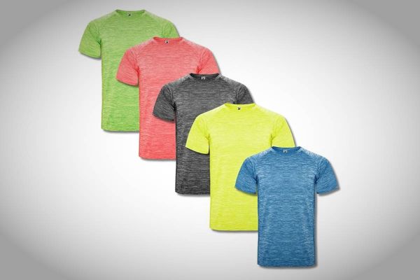 Las camisetas técnicas que muchos ciclistas están comprando para entrenar este verano: cinco unidades por menos de lo que cuesta un maillot