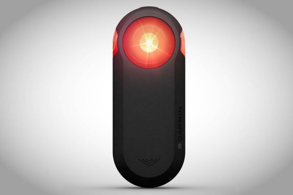 Las luces inteligentes para bicicleta ya no son un simple accesorio: así mejoran la seguridad real sobre el asfalto