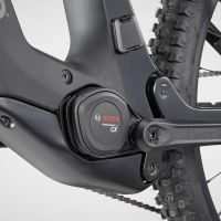 El verdadero límite de las e-MTB: lo que el software puede (y no puede) cambiar en la potencia