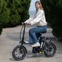 Lo mejor y lo peor de usar una bicicleta eléctrica cada día para moverse por ciudad