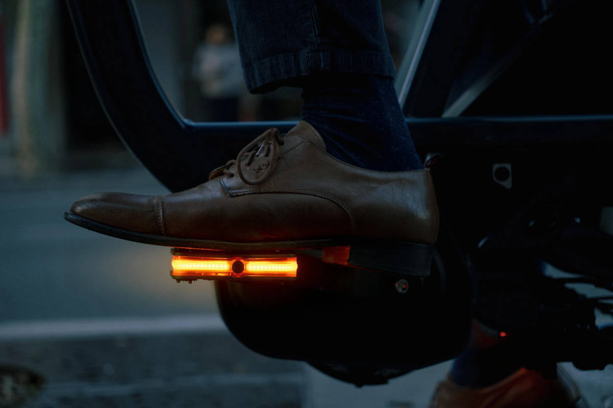LOOK Geo CityVISION: el pedal urbano con luz 360° que quiere hacer más visible al ciclista