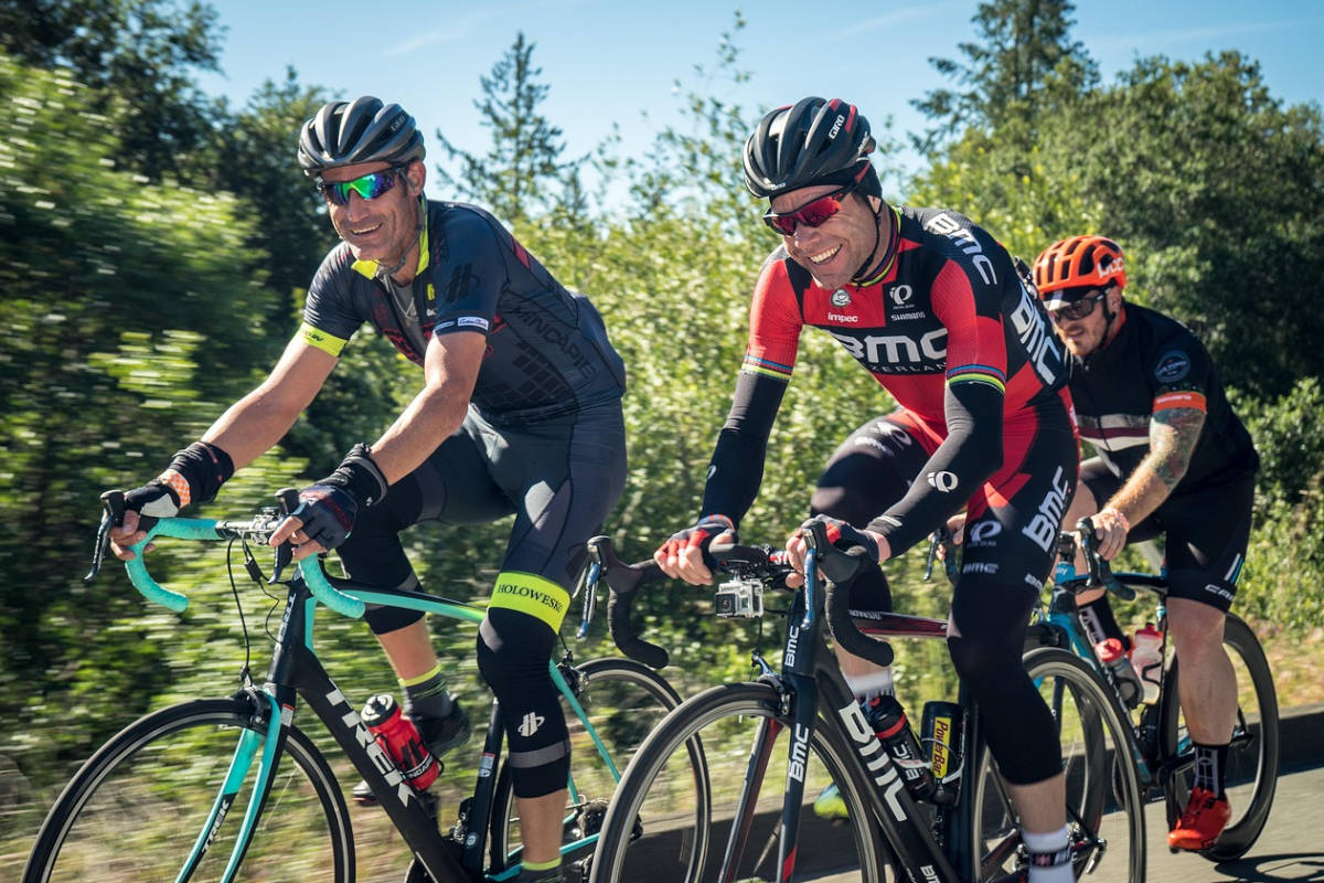 Ciclistas de ruta en verano. Imagen: Bedrck/Pixabay