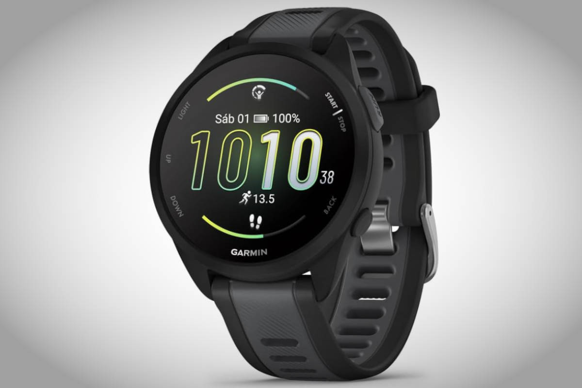 Garmin Forerunner 165. Imagen: Garmin