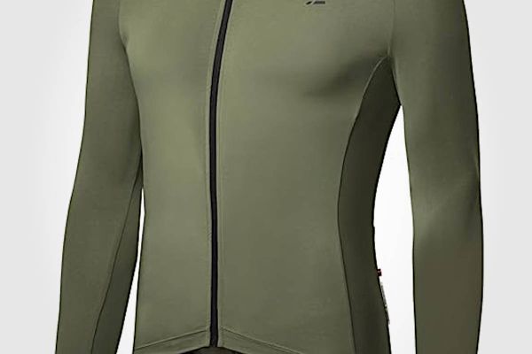 Danish Endurance: un maillot de manga larga bien resuelto y ahora con descuento