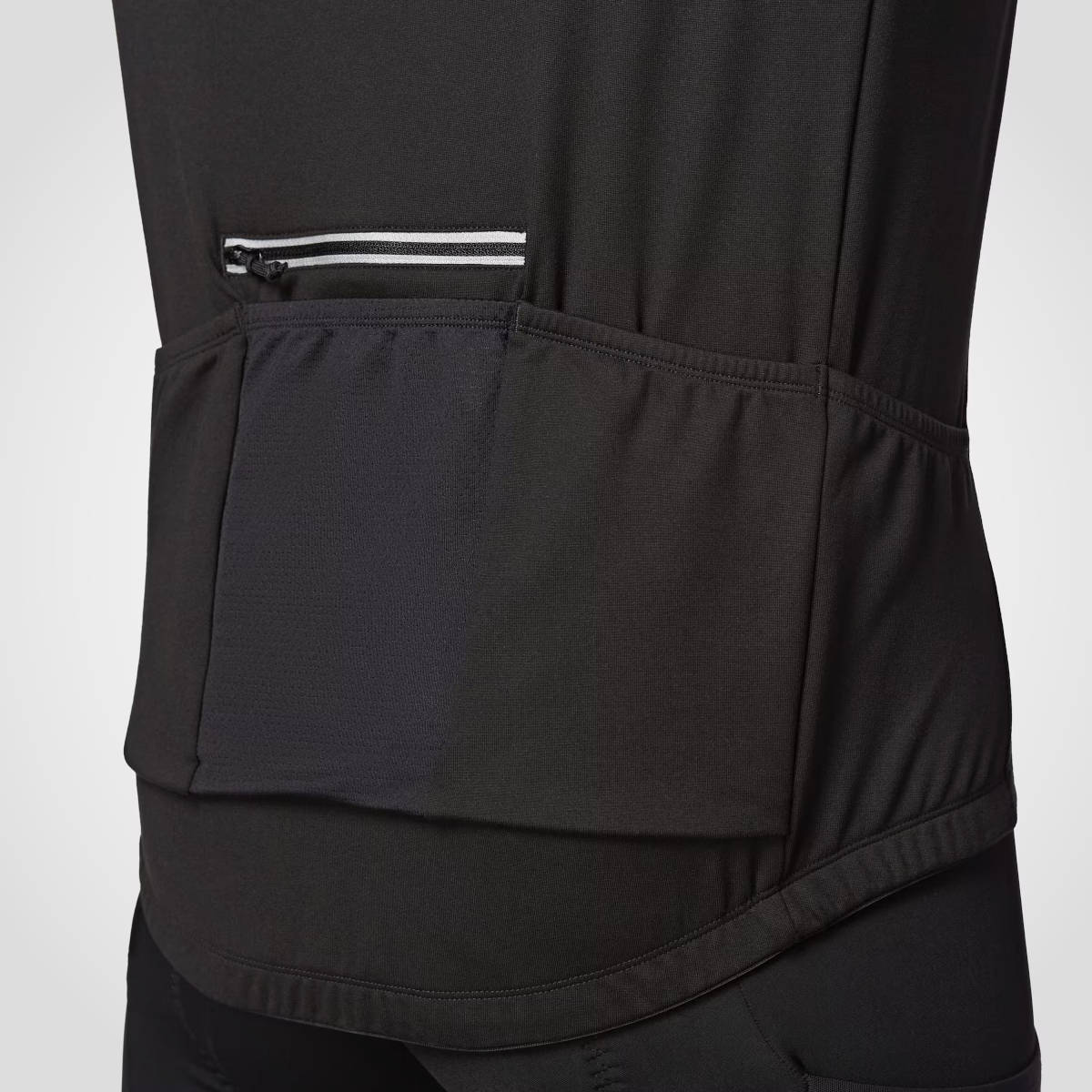 Maillot Van Rysel RC100. Imagen: Decathlon