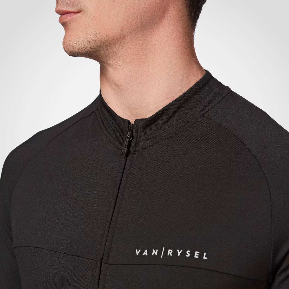 Maillot Van Rysel RC100. Imagen: Decathlon