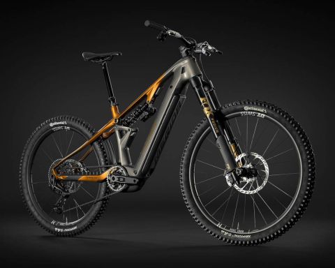 Merida Lithos: así es la nueva súper-enduro eléctrica de carbono con hasta 174 mm de recorrido y motor Bosch