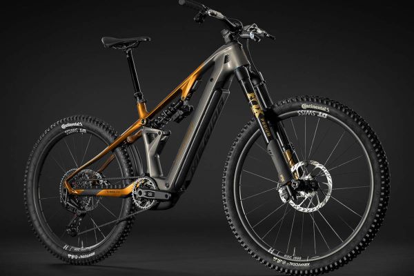 Merida Lithos: así es la nueva súper-enduro eléctrica de carbono con hasta 174 mm de recorrido y motor Bosch
