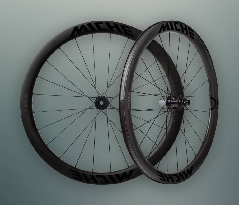 Miche democratiza el acceso al carbono con las nuevas ruedas Asfalto y Sterrato