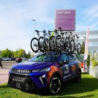Mitsubishi entra en la estructura de la RFEC: más que coches, una apuesta por cambiar la logística del ciclismo español