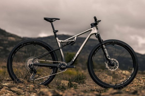 MMR renueva la Kenta SL con dos montajes de alto nivel y una imagen más agresiva para 2026