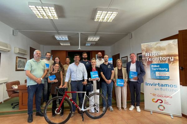 Mojácar refuerza su apuesta por el cicloturismo con el sello Bike Territory de la RFEC