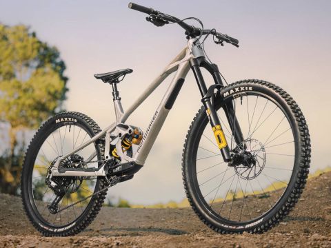 Mondraker entra de lleno en el Bike Park con la nueva Anark, una bici de Freeride con ADN de competición