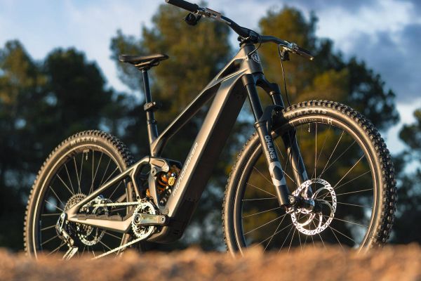 Mondraker Crafty Unlimited Icon: la e-MTB más exclusiva de la marca celebra 10 años con 120 Nm y montaje de ensueño