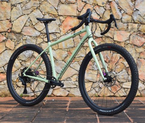 Nordest Kutxo 2: cuadro de acero, ruedas de MTB y espíritu gravel para viajar lejos de verdad