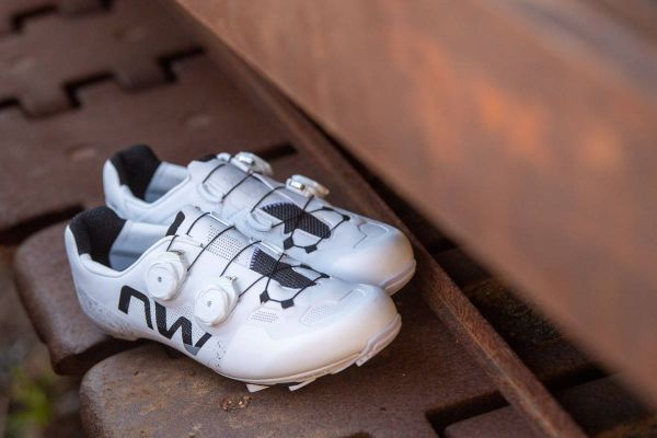 Northwave Extreme X: nuevas zapatillas de competición para MTB y gravel con suela Hyperlight HT
