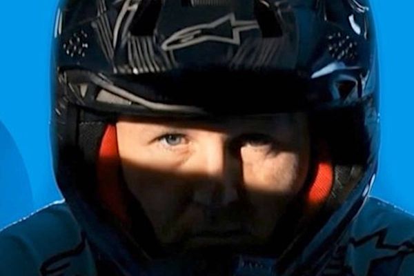 Oli Clark ficha por el Mondraker Factory Racing para debutar en la élite del Descenso en 2026