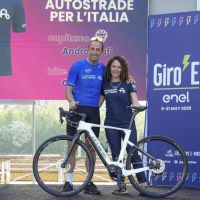 Olympia se apoya en Andrea Tafi y en un nuevo motor Polini para dar visibilidad a su Superfast en el Giro-E 2026