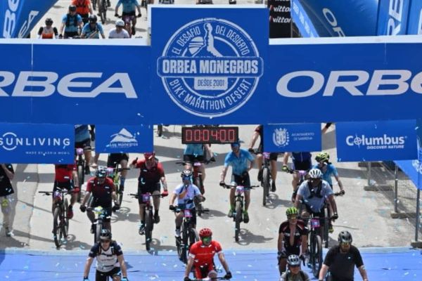 La Orbea Monegros resiste al cambio de ciclo y vuelve a llenar Sariñena de Mountain Bike