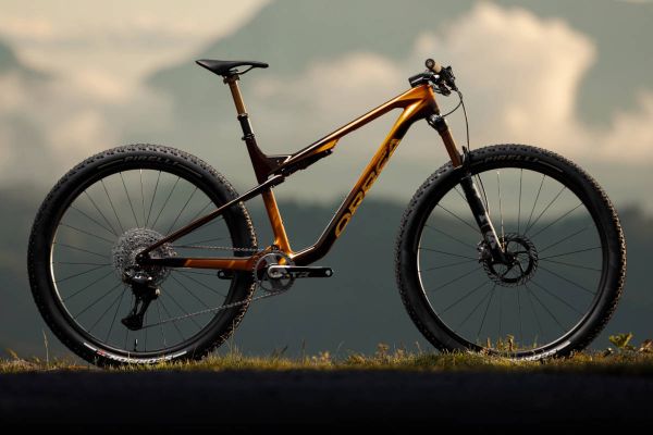 Orbea Oiz 2027: más ligera, más rígida y con ocho versiones para seguir dominando el XC