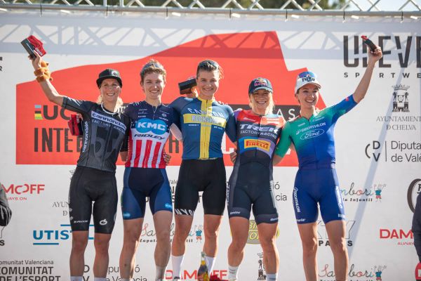 Chelva reúne a la élite mundial del Cross Country con entrada gratuita y récord de participación