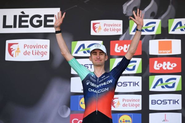 Paul Seixas ya mira de frente a la élite: el francés entra en el Top 10 del ranking UCI