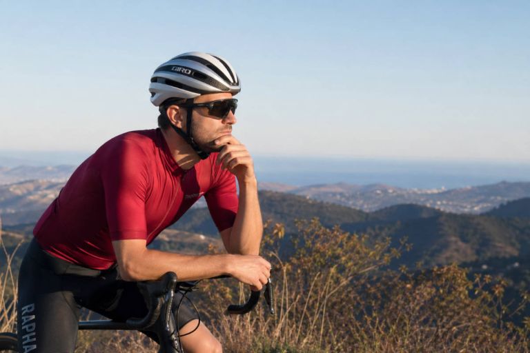 Pedalear para pensar mejor: por qué el ciclismo también entrena tu cerebro