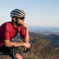Pedalear para pensar mejor: por qué el ciclismo también entrena tu cerebro