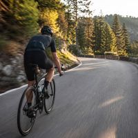 Por qué el cerebro sigue sabiendo montar en bicicleta incluso después de años sin pedalear