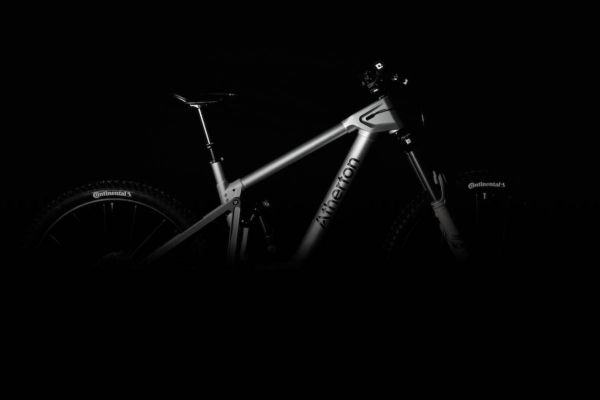 Atherton Bikes abre las reservas de su primera e-MTB S.170E y detalla su esperado debut eléctrico