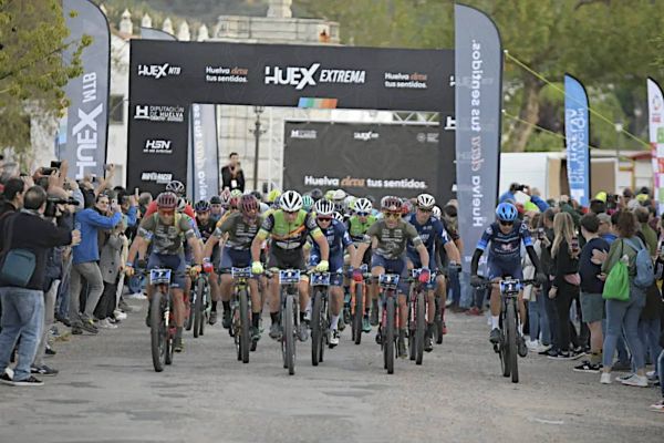 HUEX MTB 2026: más de 1.100 ciclistas afrontarán una de las marchas más exigentes del sur de España