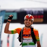 Titan Desert Morocco 2026: Luis Ángel Maté golpea primero y Tessa Kortekaas abre una brecha enorme