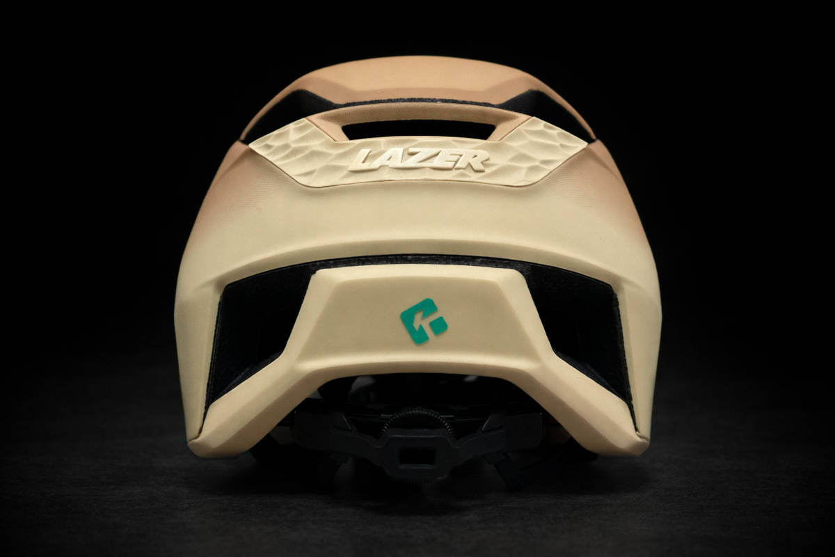 Lazer Impala KinetiCore. Imagen: TodoMountainBike