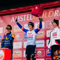 Evenepoel se estrena en la Amstel Gold Race y lanza un aviso antes de la Lieja