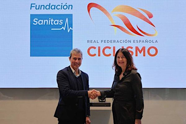 La Real Federación Española de Ciclismo refuerza su apuesta por el deporte inclusivo junto a Fundación Sanitas
