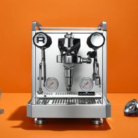 Rocket Espresso y Zwift llevan el ciclismo indoor al café de especialidad con una cafetera exclusiva de 2.750 euros