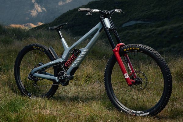 RockShox renueva la Boxxer y el Vivid Coil: más sensibilidad y ajuste para el Descenso moderno