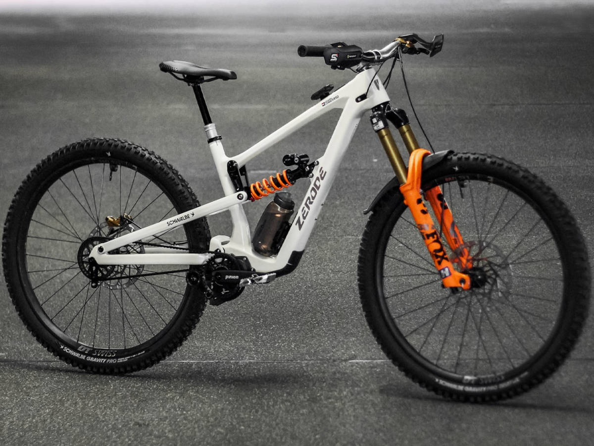 El S1 Racing Team se queda sin bicicletas a dos semanas del inicio de la Copa del Mundo de Enduro