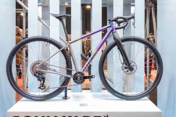 Schwalbe explora el salto a las 32 pulgadas en gravel y aviva el debate sobre el futuro del diámetro de rueda