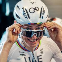 Las Scicon Aeroshade 2.0 Titanium de Tadej Pogacar: titanio, detalles de campeón y un precio de 260 euros