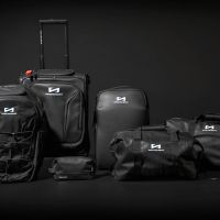 Scicon lleva su estilo de competición al equipaje de viaje con la colección Synerskin de cuero vegano