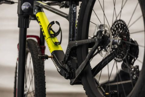 La nueva Scott Spark asoma en la Copa del Mundo con un cambio profundo en su suspensión