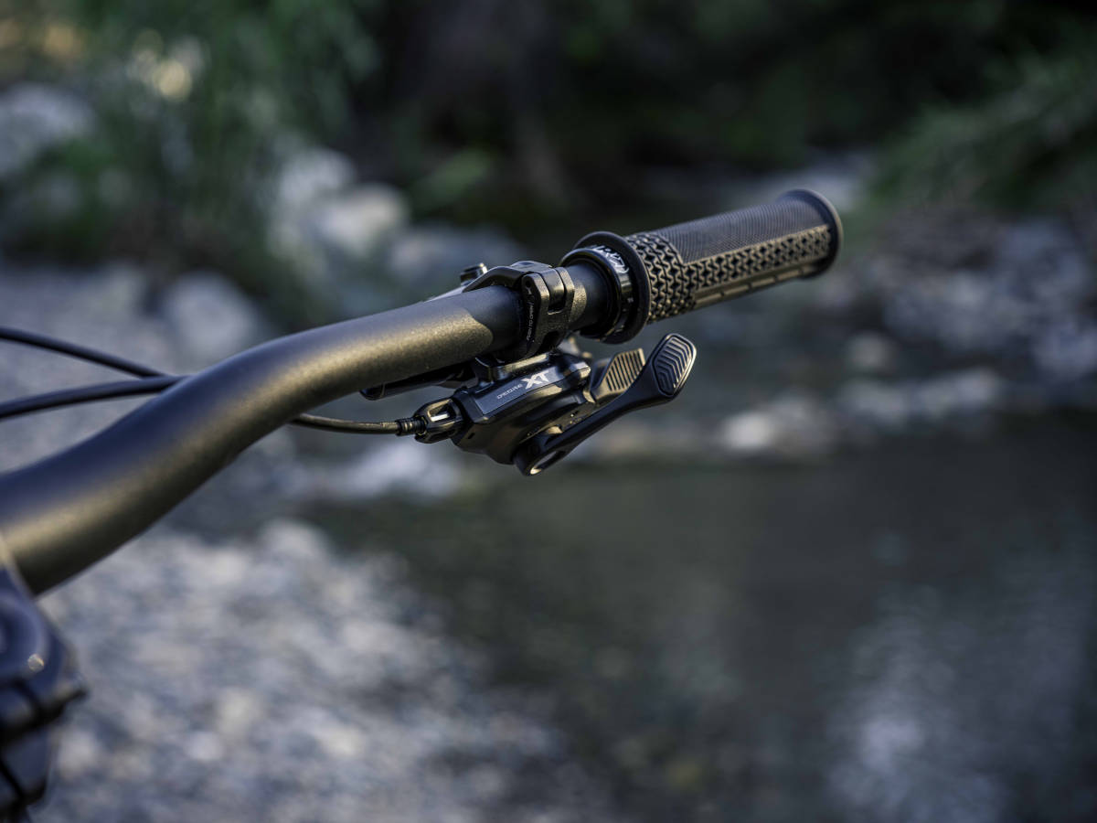 Shimano Deore XT SL-M8200. Imagen: Shimano