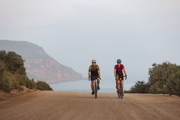 España mejora en seguridad infantil y liderazgo en infraestructuras ciclistas, pero sigue perdiendo ciclistas adultos