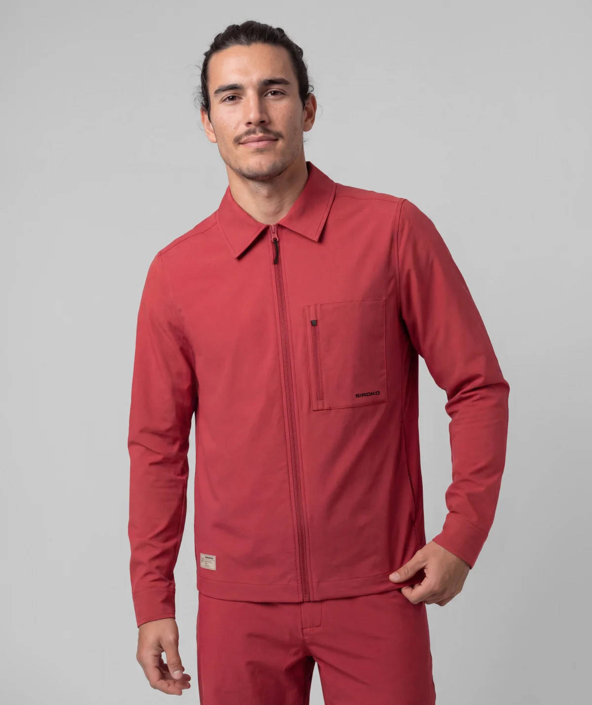 Sobrecamisa Stoneway Red. Imagen: Siroko