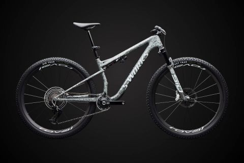 La Specialized Epic 9 redefine el XC: menos peso, menos fricción y más velocidad real en carrera
