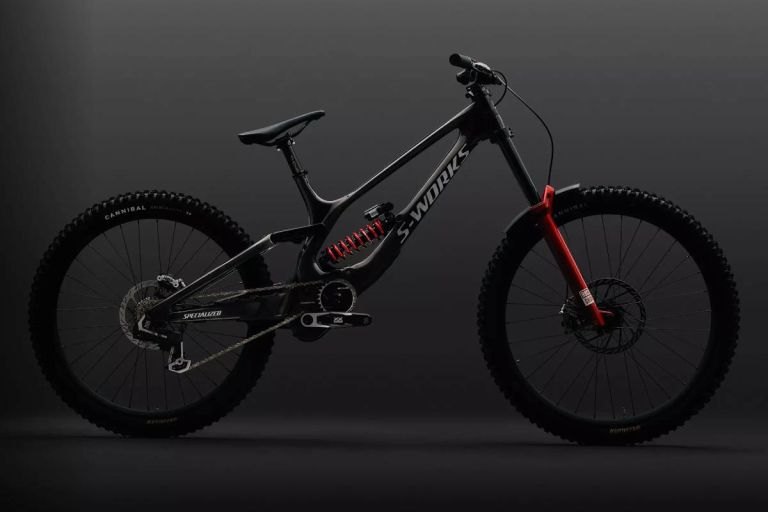 Specialized revoluciona el Descenso con la nueva S-Works Demo 11 y una suspensión que rompe con lo habitual